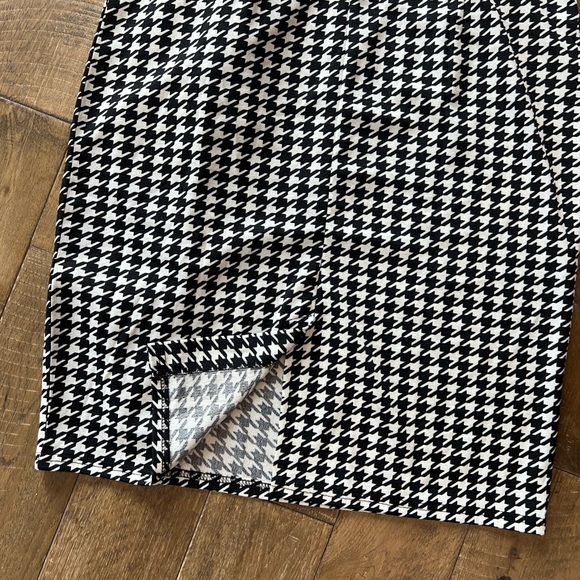 Houndstooth Black & White Dress - Picture 8 of 8